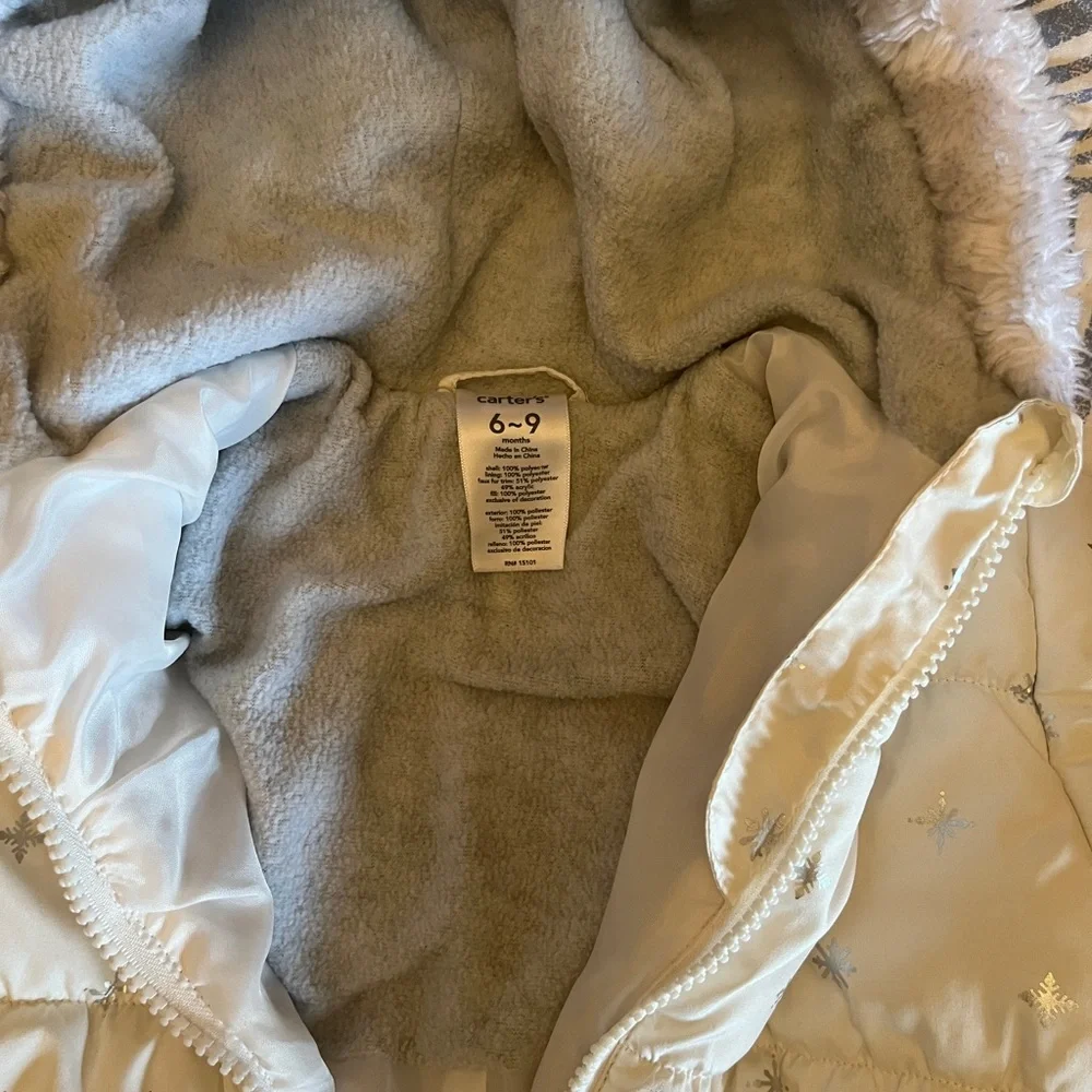 Carters snowsuit - Picture 3 of 4